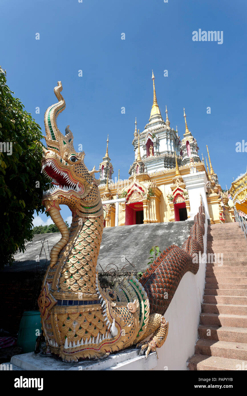 Thailand, Chiang Mai province, Doi Inthanon, Dragon sculpture on stairs to temple of Wat NamTok Mae Klang Stock Photo