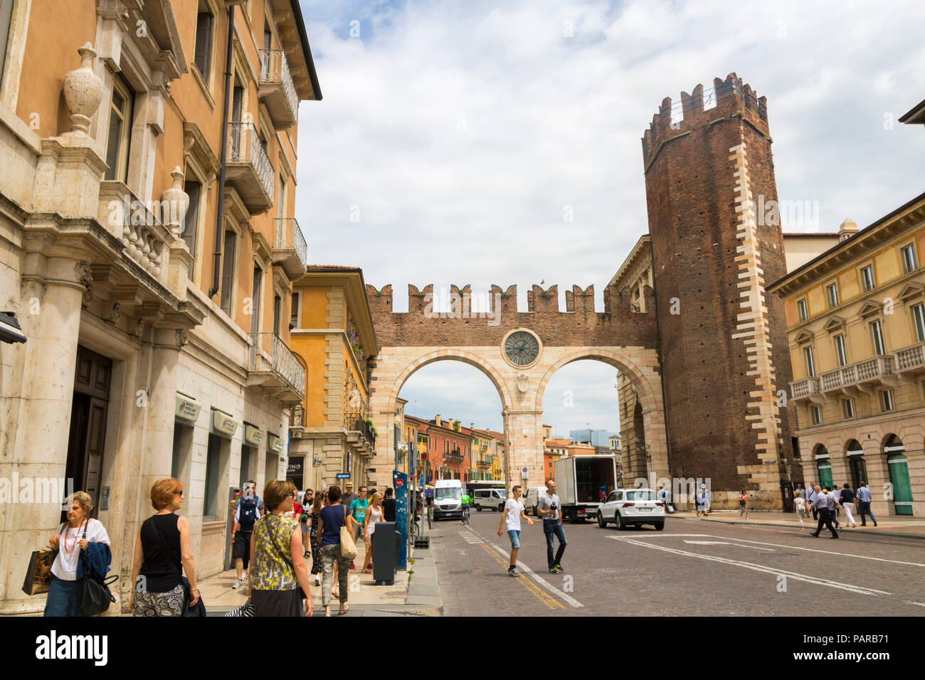 Corso Porta Nuova street and medieval Gates Portoni della Bra on Piazza Bra  in Verona, Italy Stock Photo - Alamy