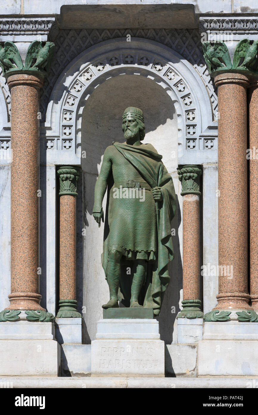 Statue of Pepin ΙΙ (635-714), commonly known as Pepin of Herstal in Liege, Belgium Stock Photo