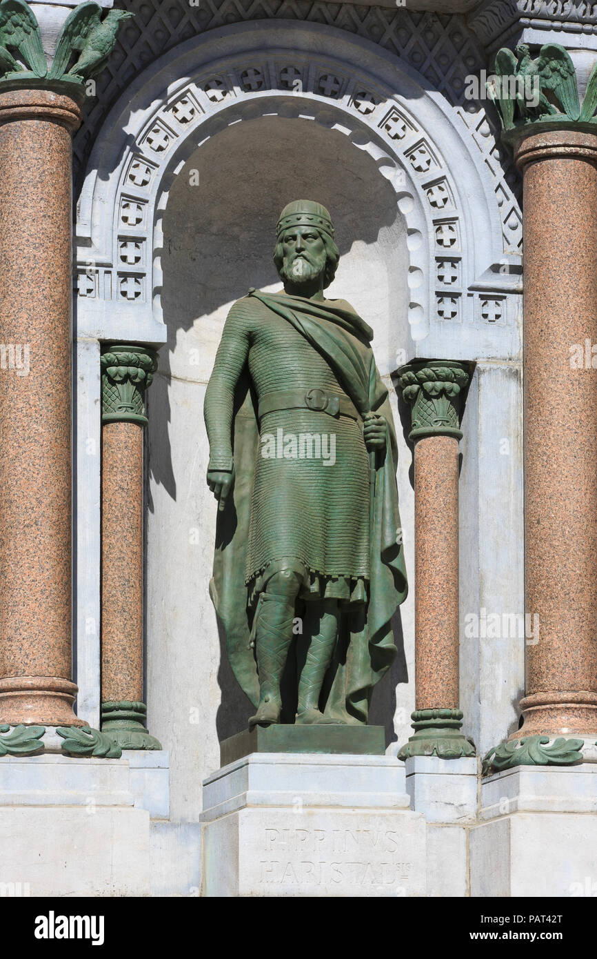 Statue of Pepin ΙΙ (635-714), commonly known as Pepin of Herstal in Liege, Belgium Stock Photo