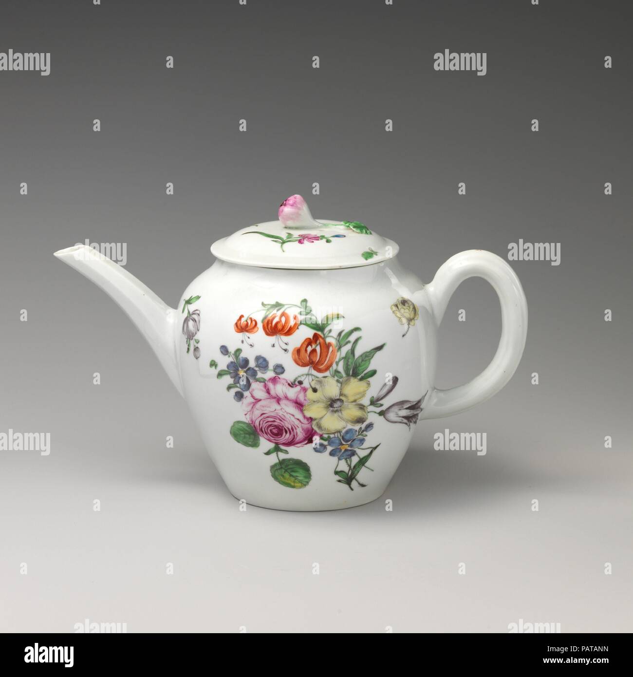 Teapot 18th century hi-res stock photography and images - Alamy