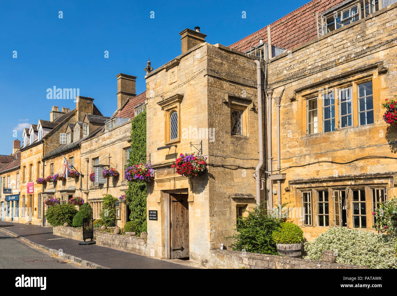 MORETON-IN-MARSH Gloucestershire the Manor house hotel in the cotswold village of  MORETON-IN-MARSH Gloucestershire England uk gb europe Stock Photo
