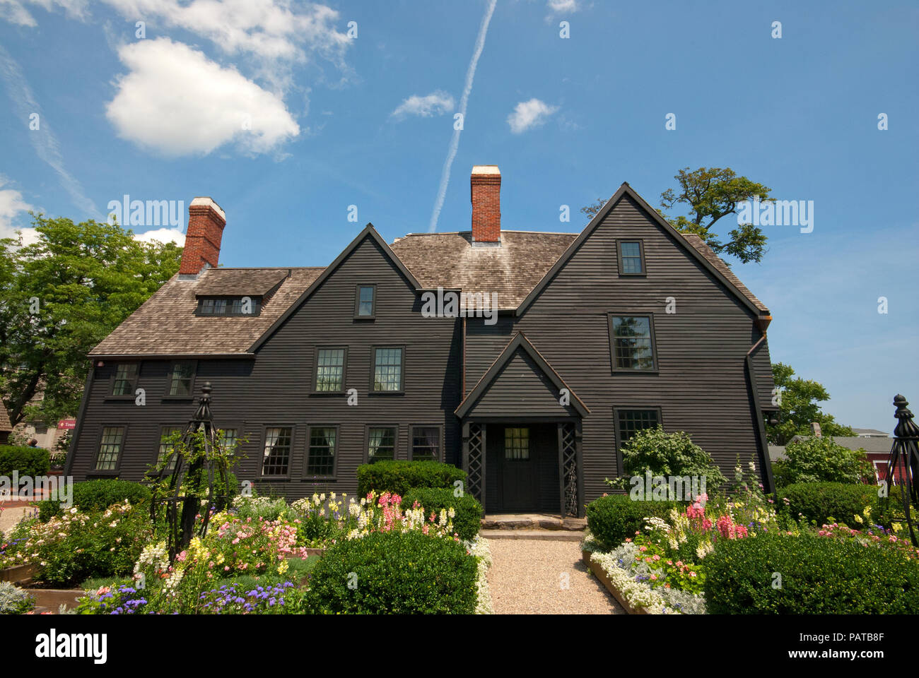 the house of seven gables author