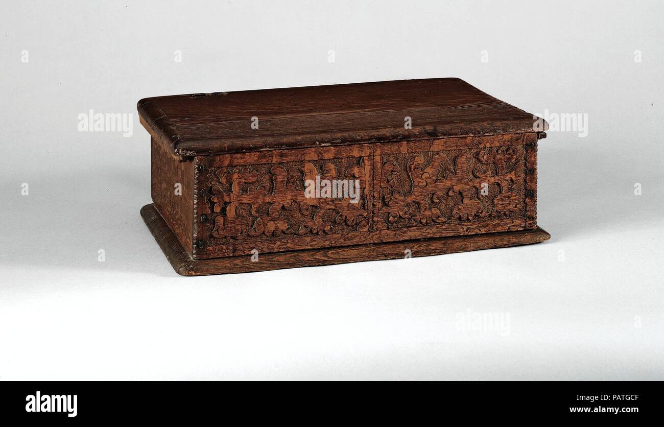 Box. Culture: American. Dimensions: 7 x 21 x 13 1/4 in. (17.8 x 53.3 x 33.7 cm). Date: 1675-1700. Museum: Metropolitan Museum of Art, New York, USA. Stock Photo