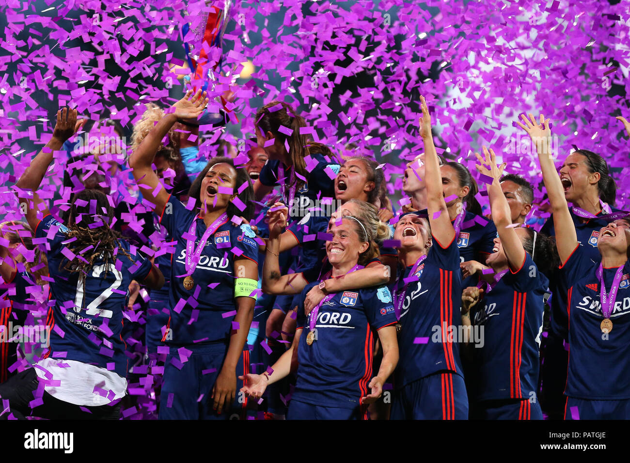 KYIV, UKRAINE - MAY 24, 2018: Olympique Lyonnais feminin football players  celebrating victory in UEFA Women's Champions League final Wolfsburg-Lyon  Stock Photo - Alamy