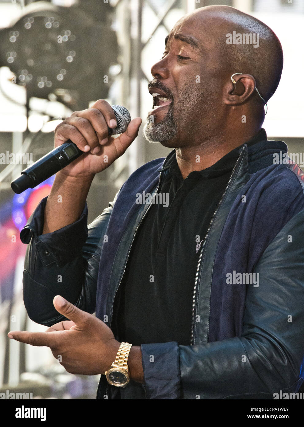 New York, NY, USA. 25th May, 2018. American Singer-Songwriter Darius Rucker Performs on NBC's 'Today' Show Summer Concert Series at Rockefeller Plaza. Stock Photo