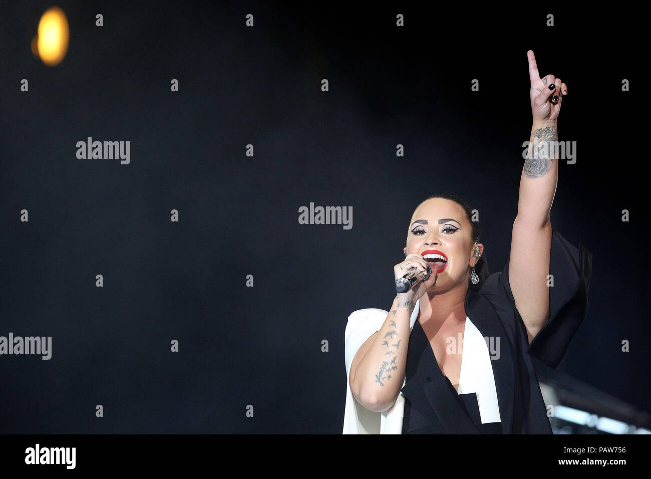 Lisbon, Portugal. 24th June, 2018. US singer Demi Lovato performs at the Rock in Rio Lisboa 2018 music festival in Lisbon, Portugal, on June 24, 2018. Credit: Pedro Fiuza/ZUMA Wire/Alamy Live News Stock Photo