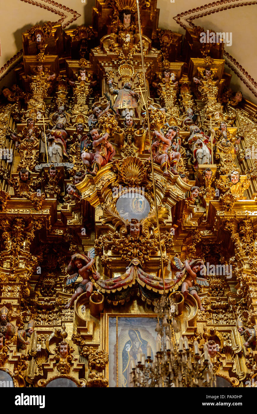 TAXCO, MEXICO - OCT 28, 2016: Interior of the Church of Santa Prisca ...