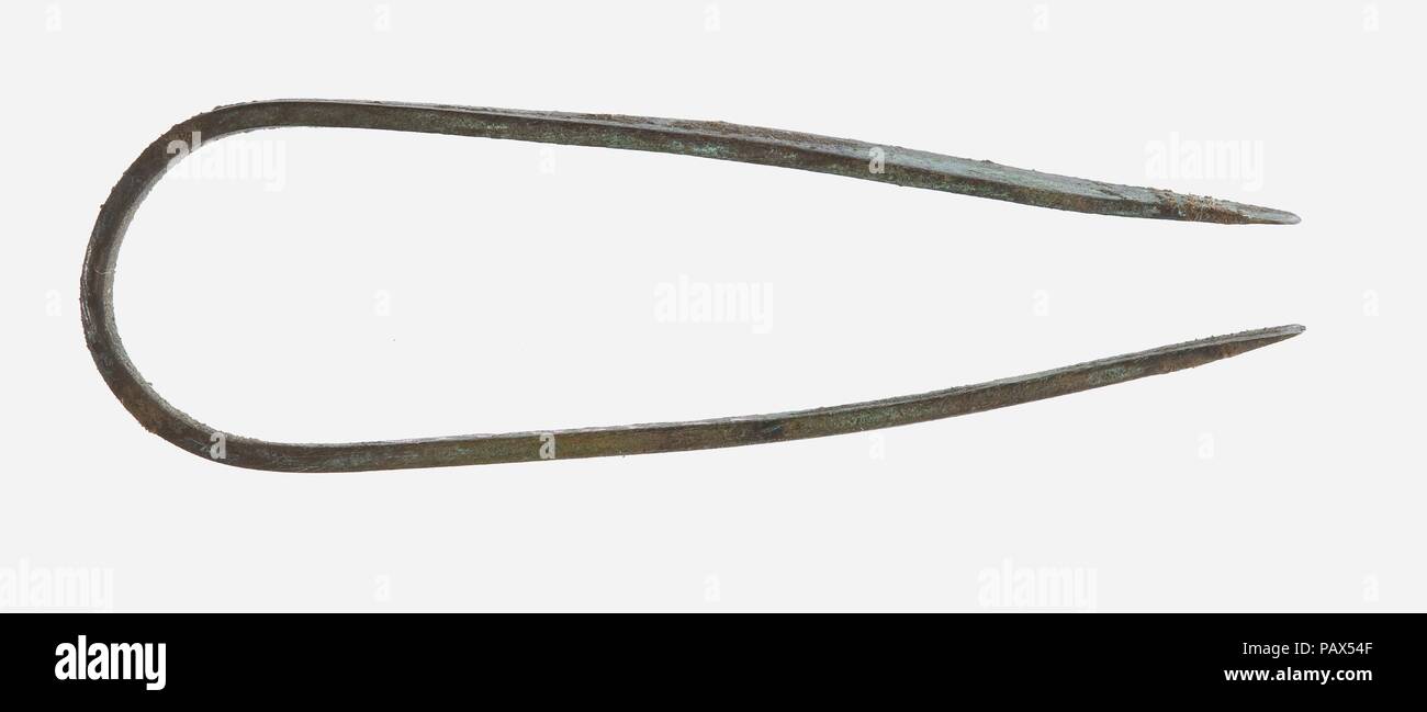 Tweezers. Dimensions L. 5.5 cm (2 3/16 in). Dynasty Dynasty 18. Reign