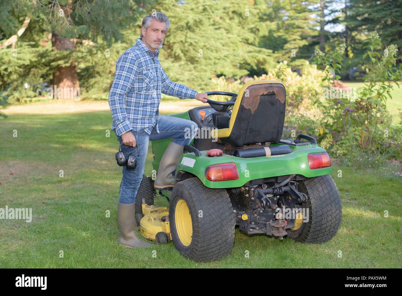 Getting noisy hi-res stock photography and images - Alamy