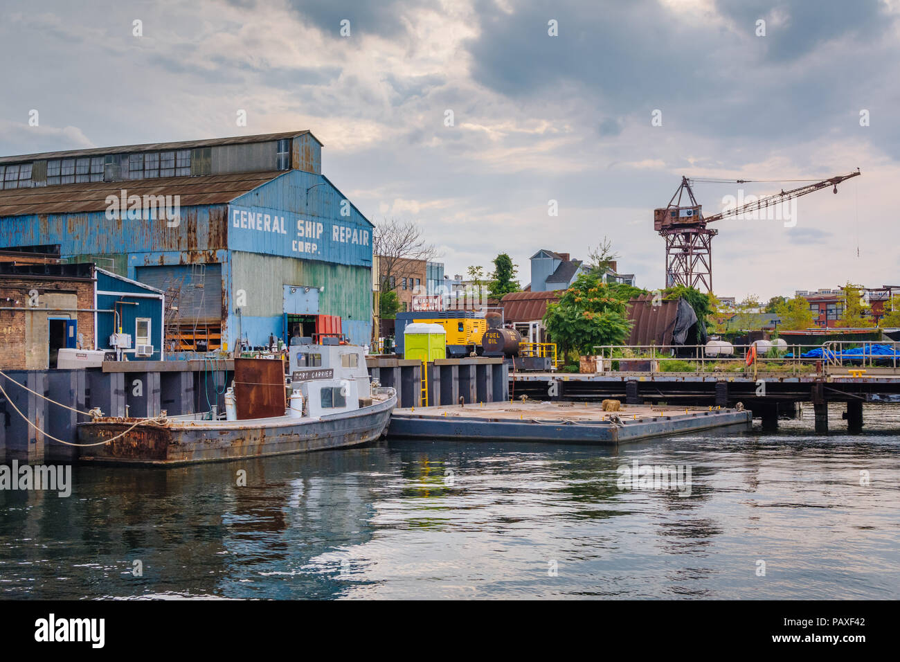 Locust point hires stock photography and images Alamy