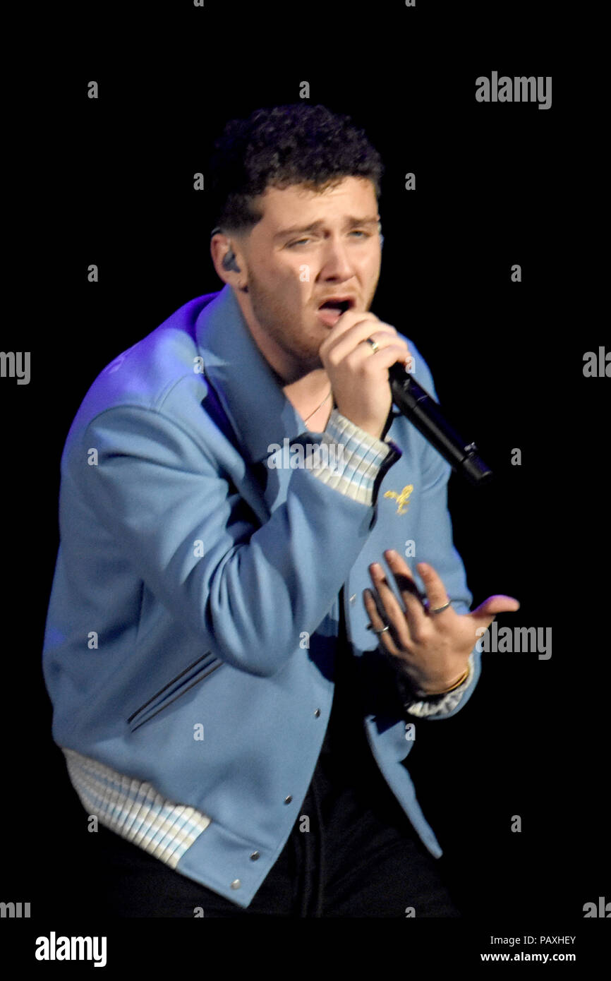 Chicago Radio B96 Pepsi Summer Bash 2018 Concert at Allstate Arena in