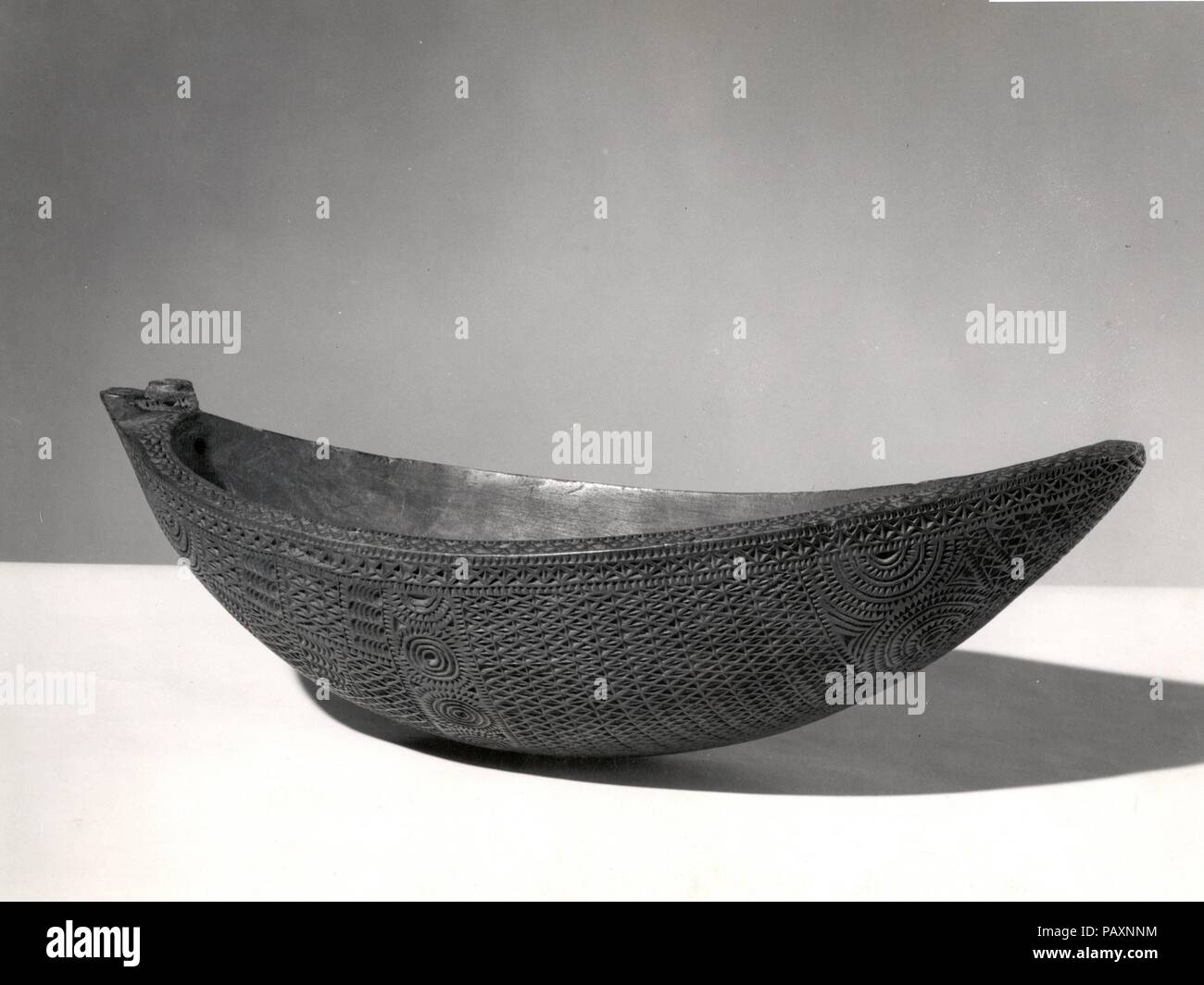 Bowl. Culture: Austral Islanders. Dimensions: H. 4 5/16 x W. 6 1/2 x D. 13 1/8 in. (10.9 x 16.5 x 33.3 cm). Date: ca. 1820-40. Museum: Metropolitan Museum of Art, New York, USA. Stock Photo