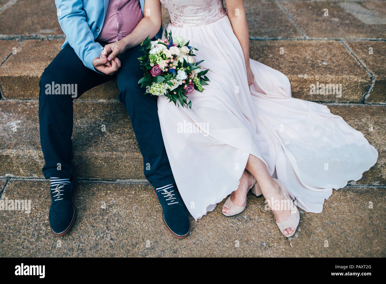 Bride groom walking around city hi-res stock photography and images - Alamy