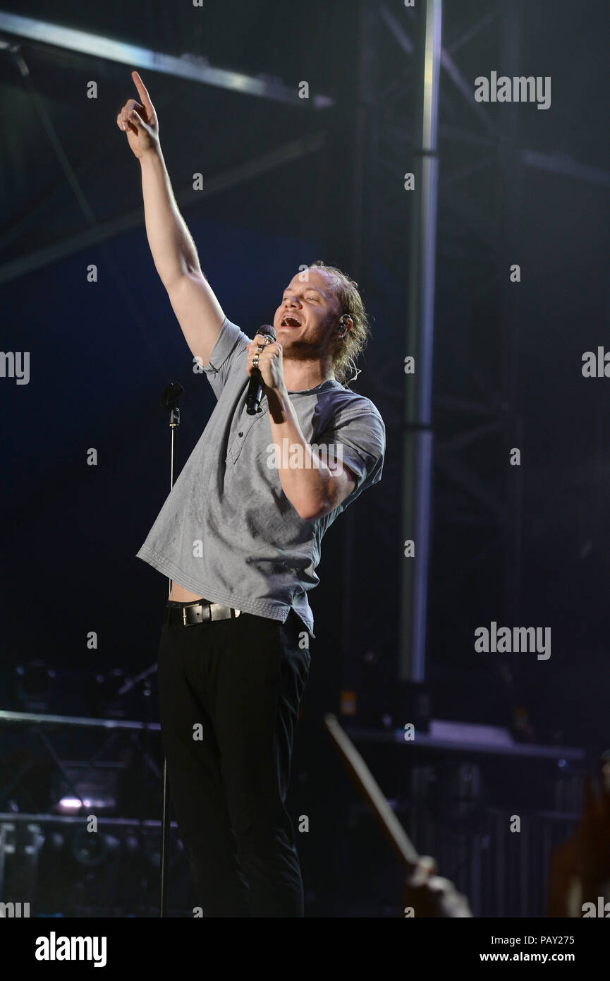 Page 37 Dan Reynolds Of High Resolution Stock Photography And Images Alamy