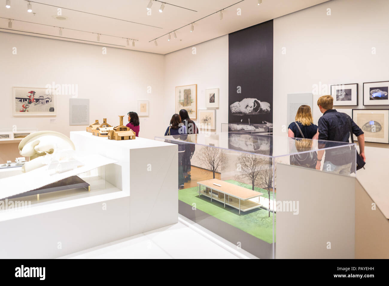 Musée Moma NEW YORK, USA - OCT 8, 2015: Interior of the Museum of Modern Art (MoMA ...
