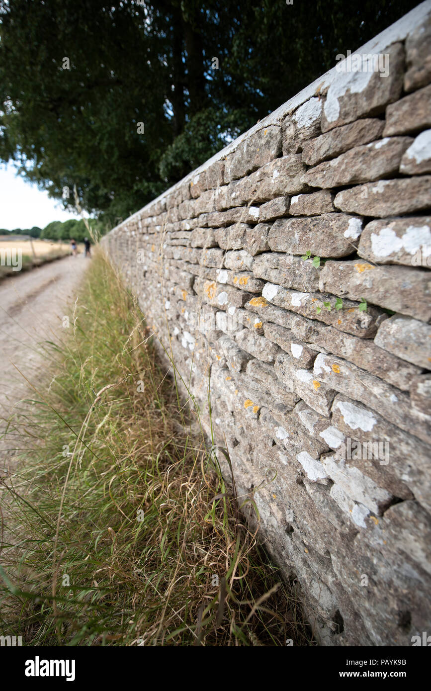 Cotswold stone wall Stock Photo