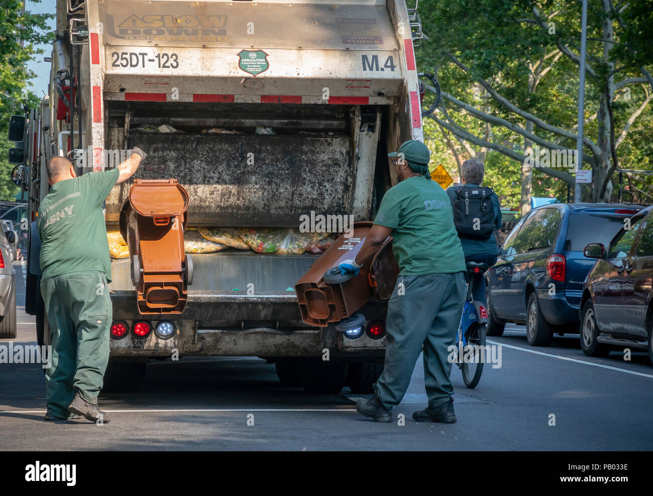 New york sanitation truck hires stock photography and images Alamy
