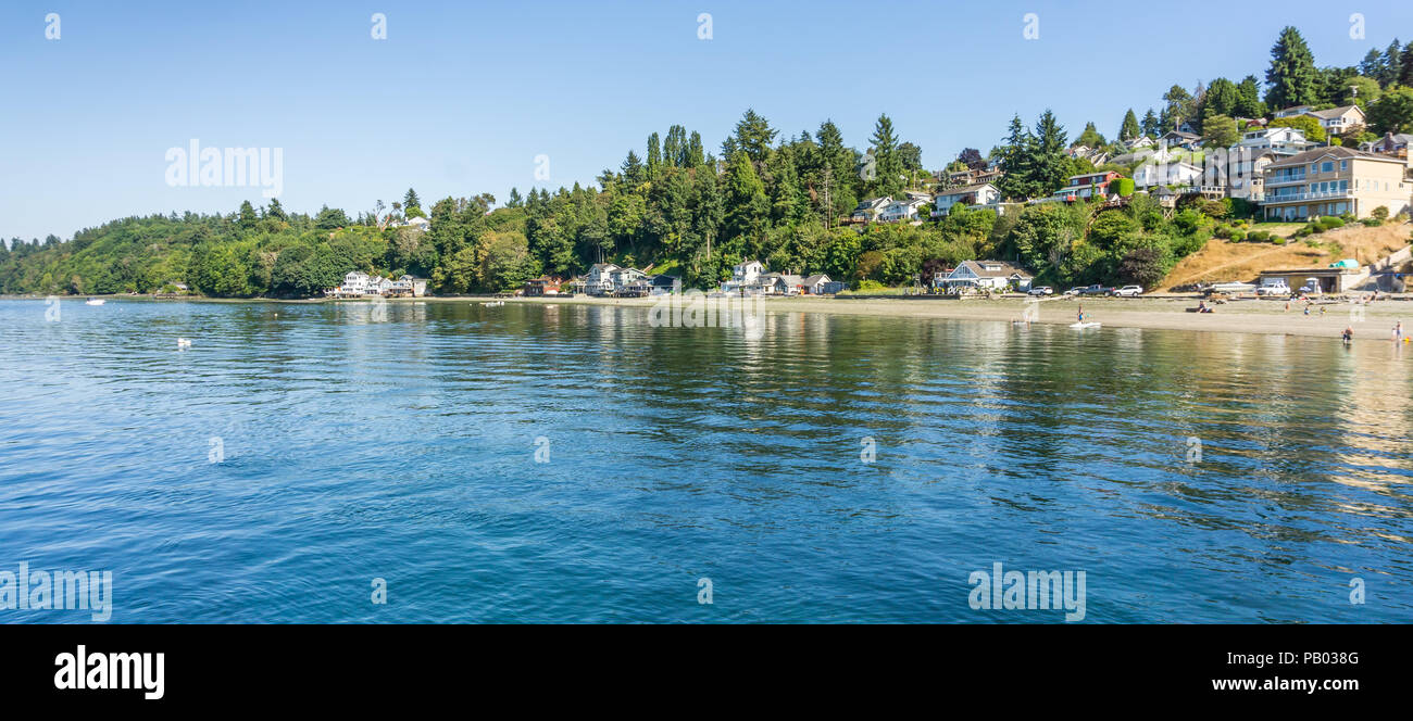 A view of waterfront homes in Dash Point, Washington Stock Photo Alamy
