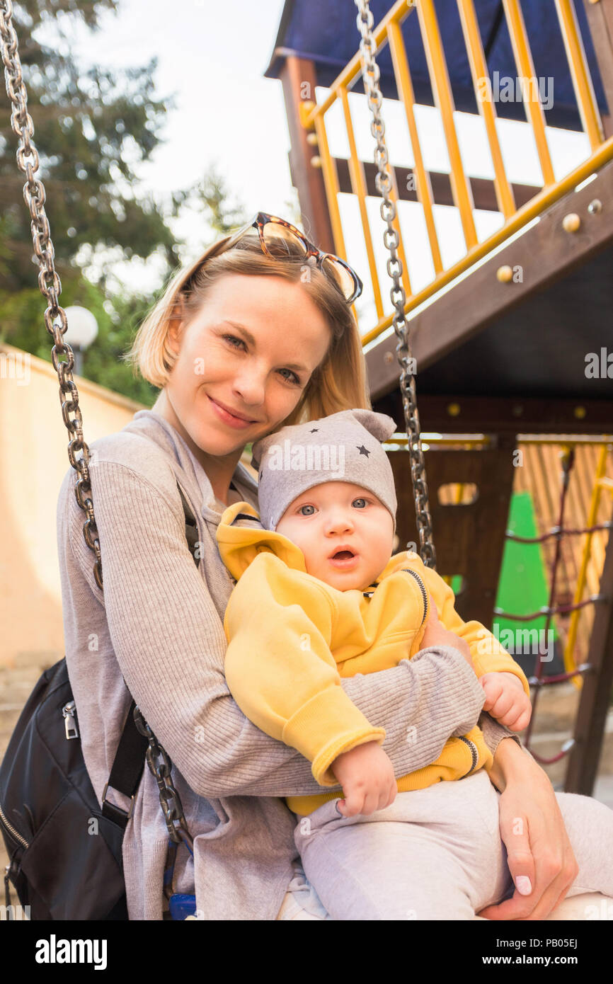 mom swing