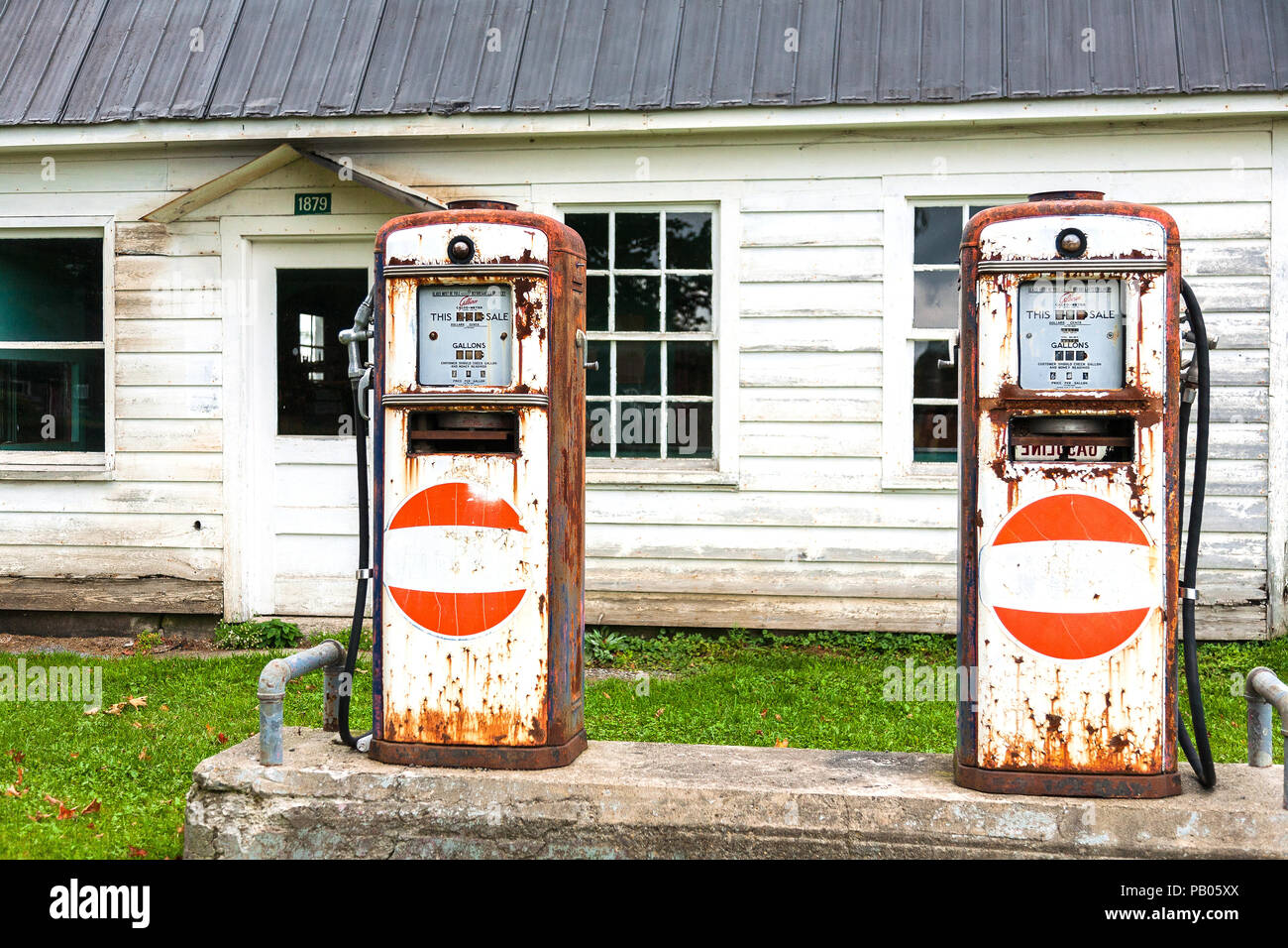 Old gas station hires stock photography and images Alamy