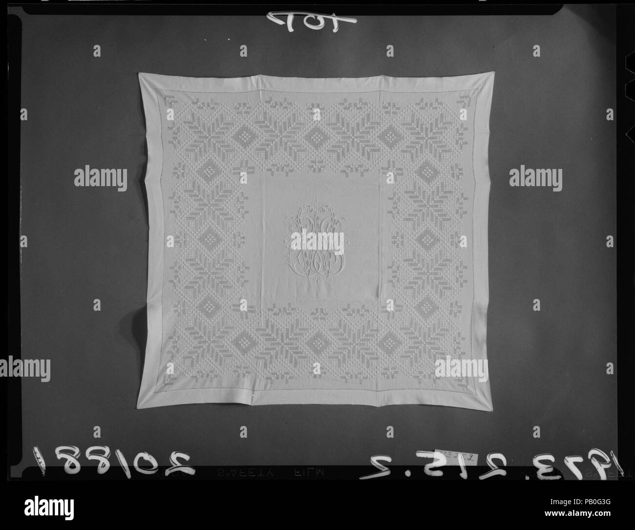 Pillow Sham Culture German Dimensions H 30 X W 30 Inches