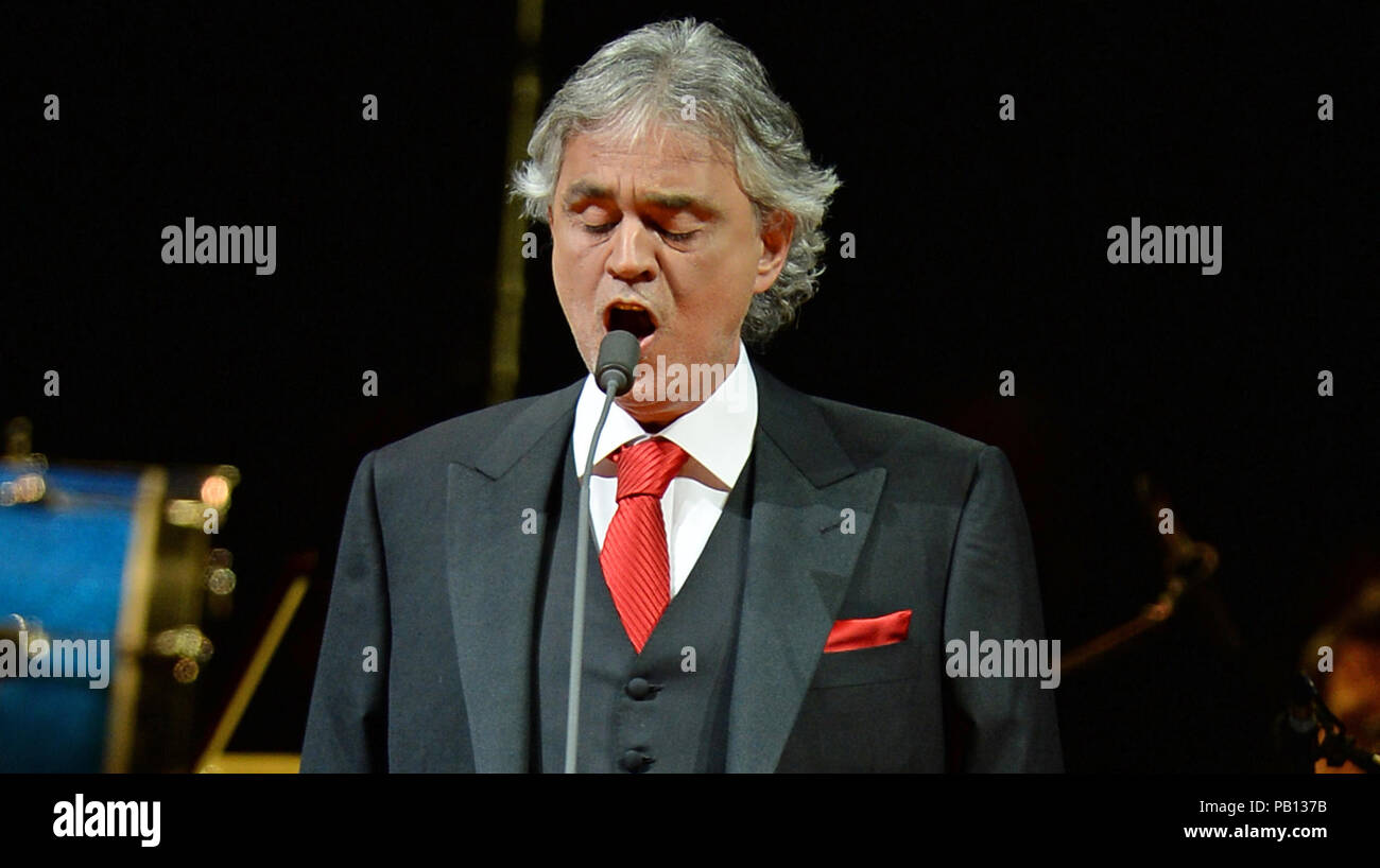 blind italian opera singer blind italian opera singer
