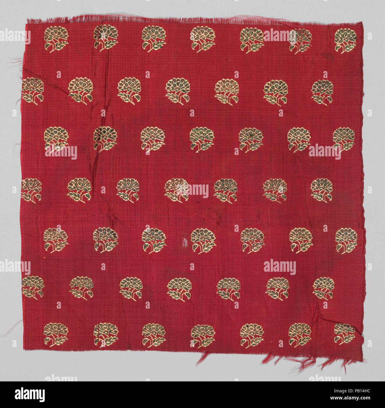 Textile Fragment. Dimensions: L: 9 in (22.9 cm) x W: 9 in (22.9 cm). Date: 18th century. Museum: Metropolitan Museum of Art, New York, USA. Stock Photo