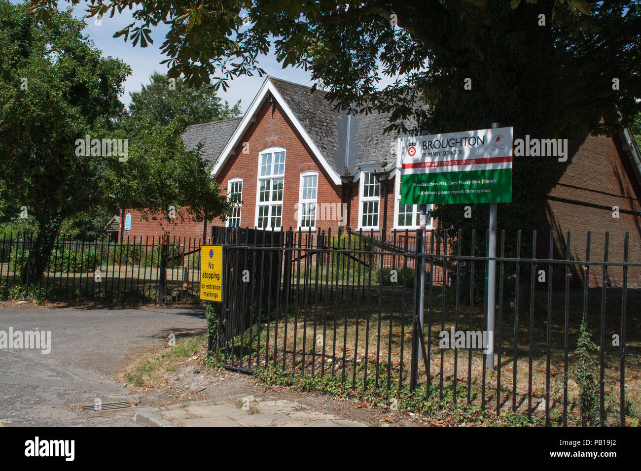 Uk primary school building hires stock photography and images Alamy