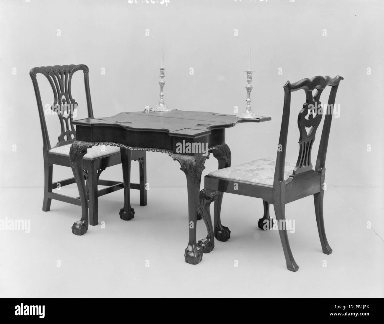Card Table. Culture: American. Dimensions: 27 7/8 x 34 3/8 x 33 1/4 in. (70.8 cm x 87.3 cm x 84.5 cm). Date: 1760-90. Museum: Metropolitan Museum of Art, New York, USA. Stock Photo