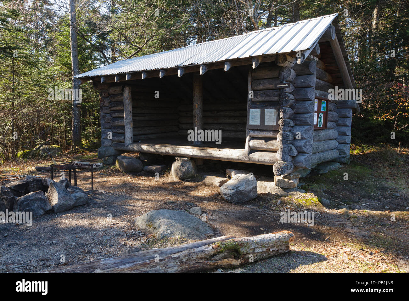 Three Sided Shelter High Resolution Stock Photography and Images Alamy