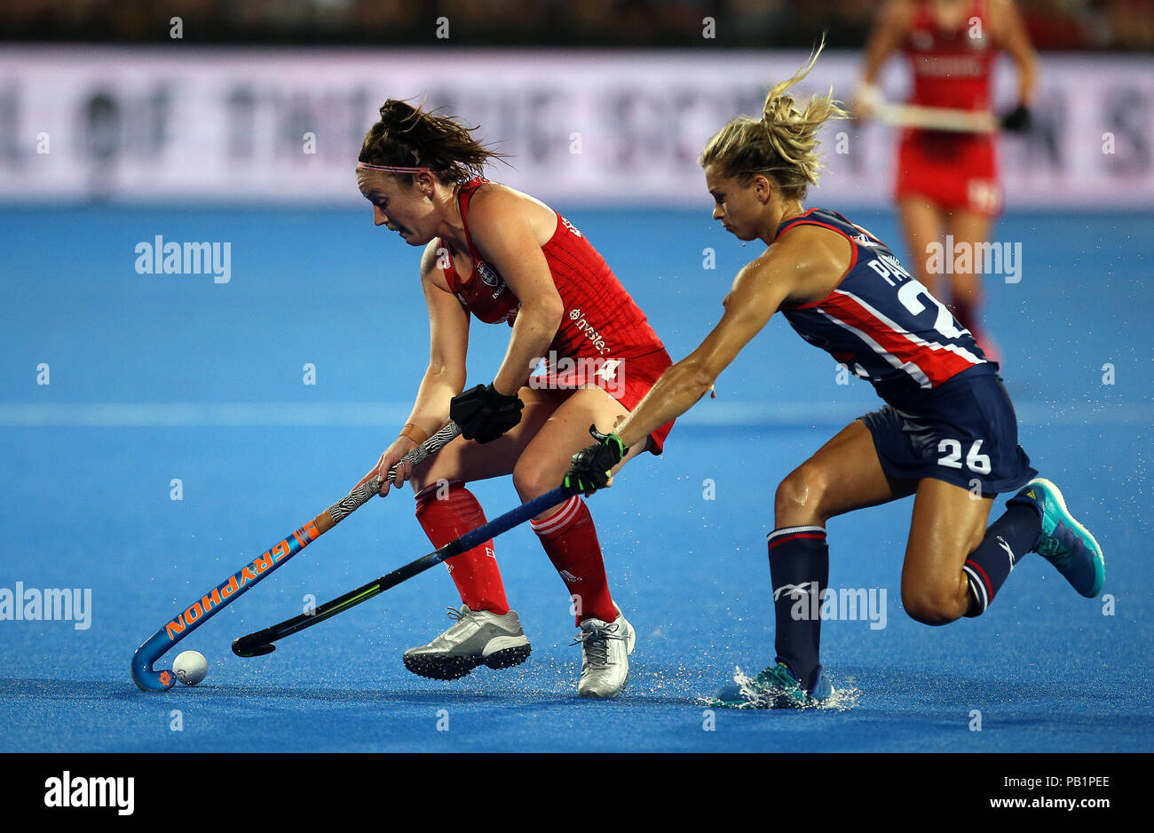 England''s Laura Unsworth and united States Margausx Paolino in action during the national Vitality Women's Hockey World Cup match at The Lee Valley Hockey and Tennis Centre, London. PRESS ASSOCIATION Photo, Picture date: Wednesday July 25, 2018. Photo credit should read: Steven Paston/PA Wire. Stock Photo