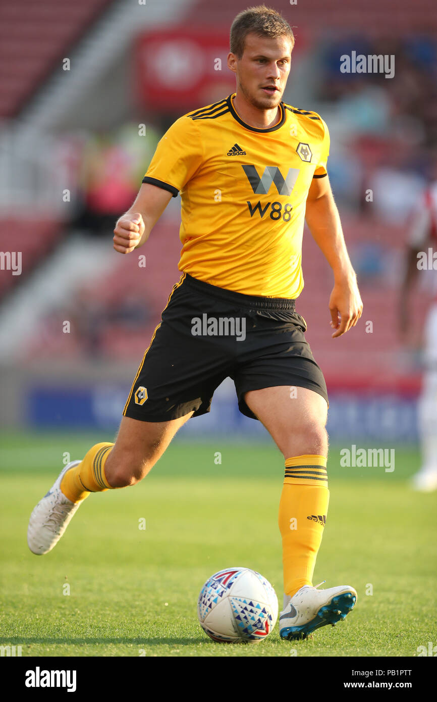 Wolverhampton Wanderers Ryan Bennett during a pre season friendly match at The Bet365 Stadium, Stoke. PRESS ASSOCIATION Photo. Picture date: Wednesday July 25, 2018. Photo credit should read: Nick Potts/PA Wire. EDITORIAL USE ONLY No use with unauthorised audio, video, data, fixture lists, club/league logos or 'live' services. Online in-match use limited to 75 images, no video emulation. No use in betting, games or single club/league/player publications. Stock Photo