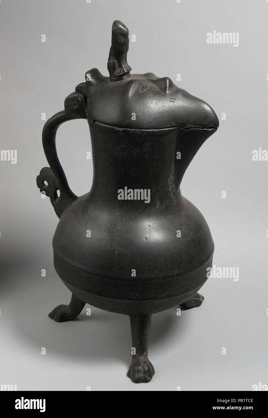 https://c8.alamy.com/comp/PB1TCE/covered-jug-culture-german-or-south-netherlandish-dimensions-overall-17-18-in-435-cm-date-late-14th-century-museum-metropolitan-museum-of-art-new-york-usa-PB1TCE.jpg