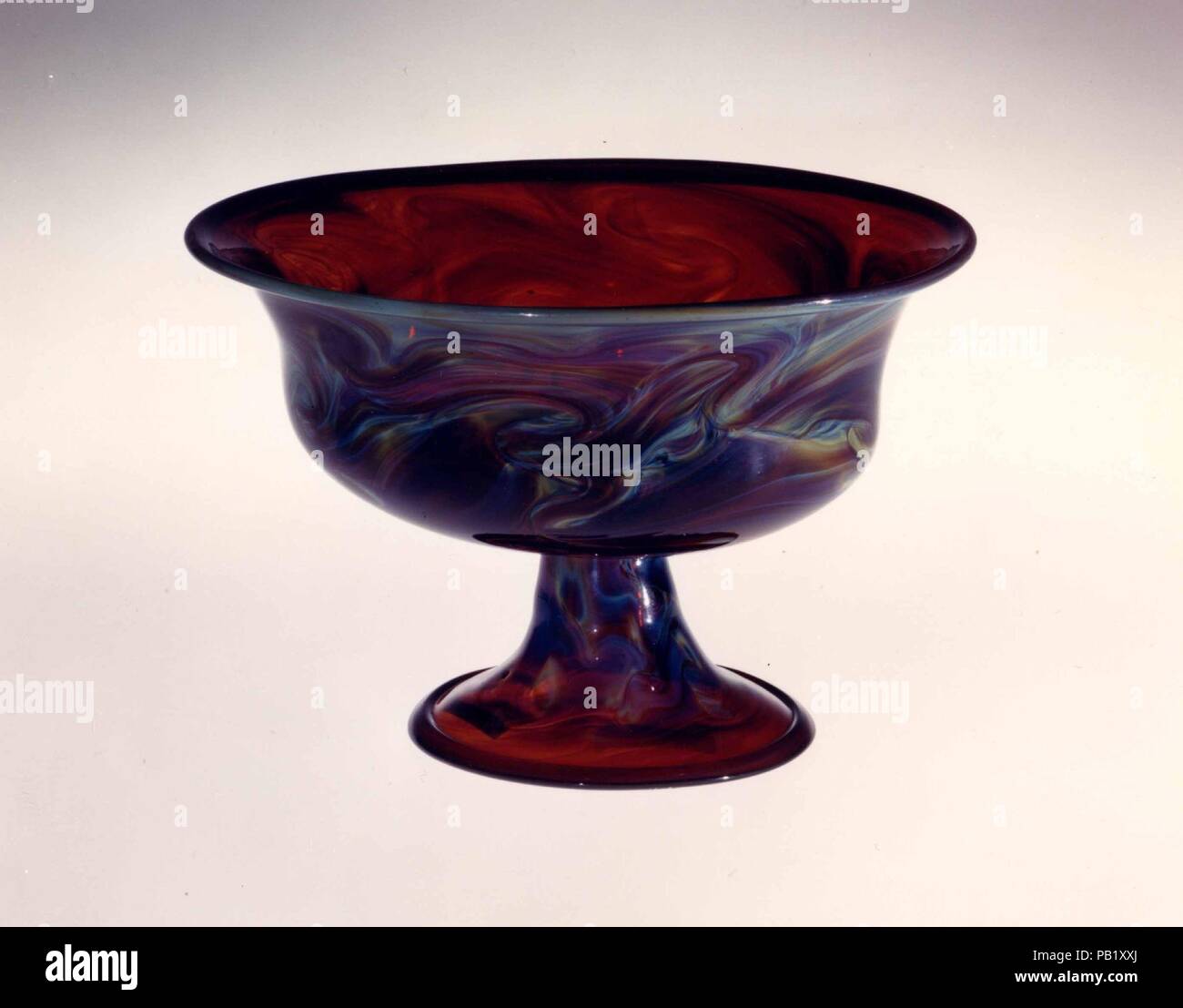 Footed bowl. Culture: Italian (Venice). Dimensions: H. 18.6 cm; diam. of rim 28.4 cm. Date: ca. 1500. Museum: Metropolitan Museum of Art, New York, USA. Stock Photo