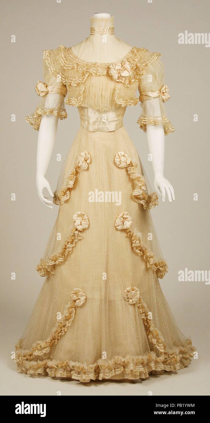 Evening dresses 1929 hi-res stock photography and images - Alamy