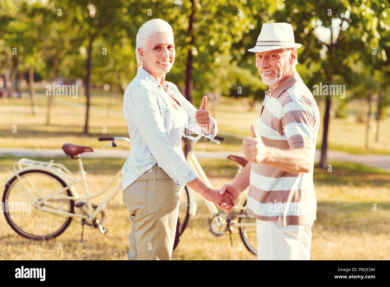 Thumbs up old man romantic hi-res stock photography and images - Alamy