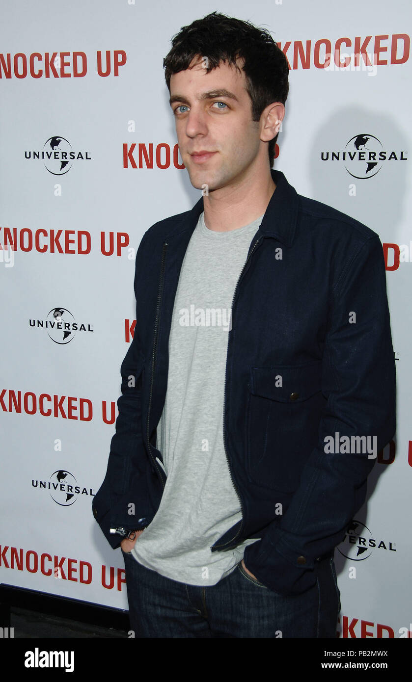 BJ Novak arriving at KNOCKED UP Premire at the Westwood Village Theatre In  Los Angeles. 3/4 eye contact BJNovak 198 Red Carpet Event, Vertical, USA,  Film Industry, Celebrities, Photography, Bestof, Arts Culture