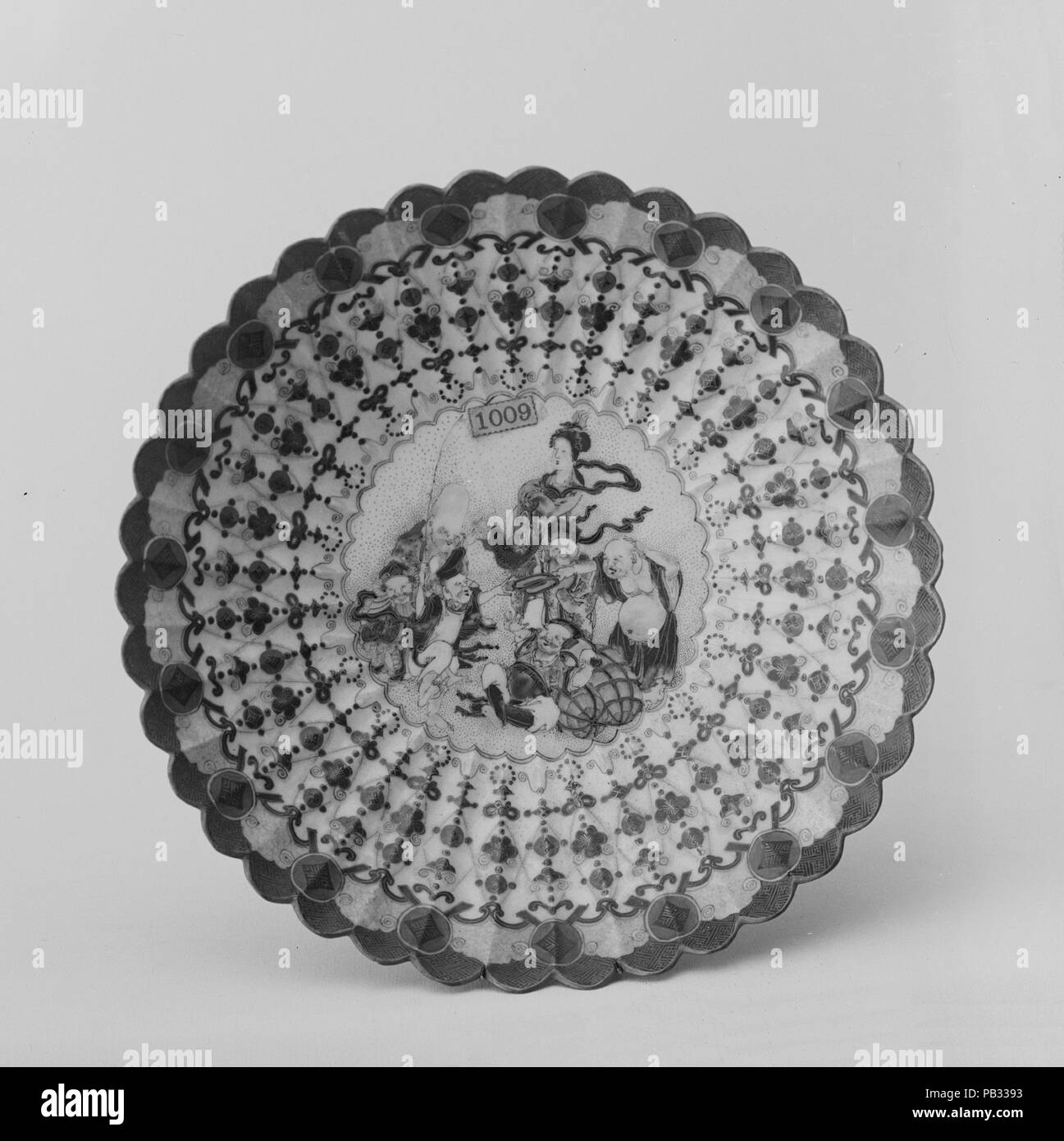 Dish. Culture: Japan. Dimensions: H. 1 7/8 in. (4.8 cm); Diam. 8 3/8 in. (21.3 cm). Date: 19th century. Museum: Metropolitan Museum of Art, New York, USA. Stock Photo