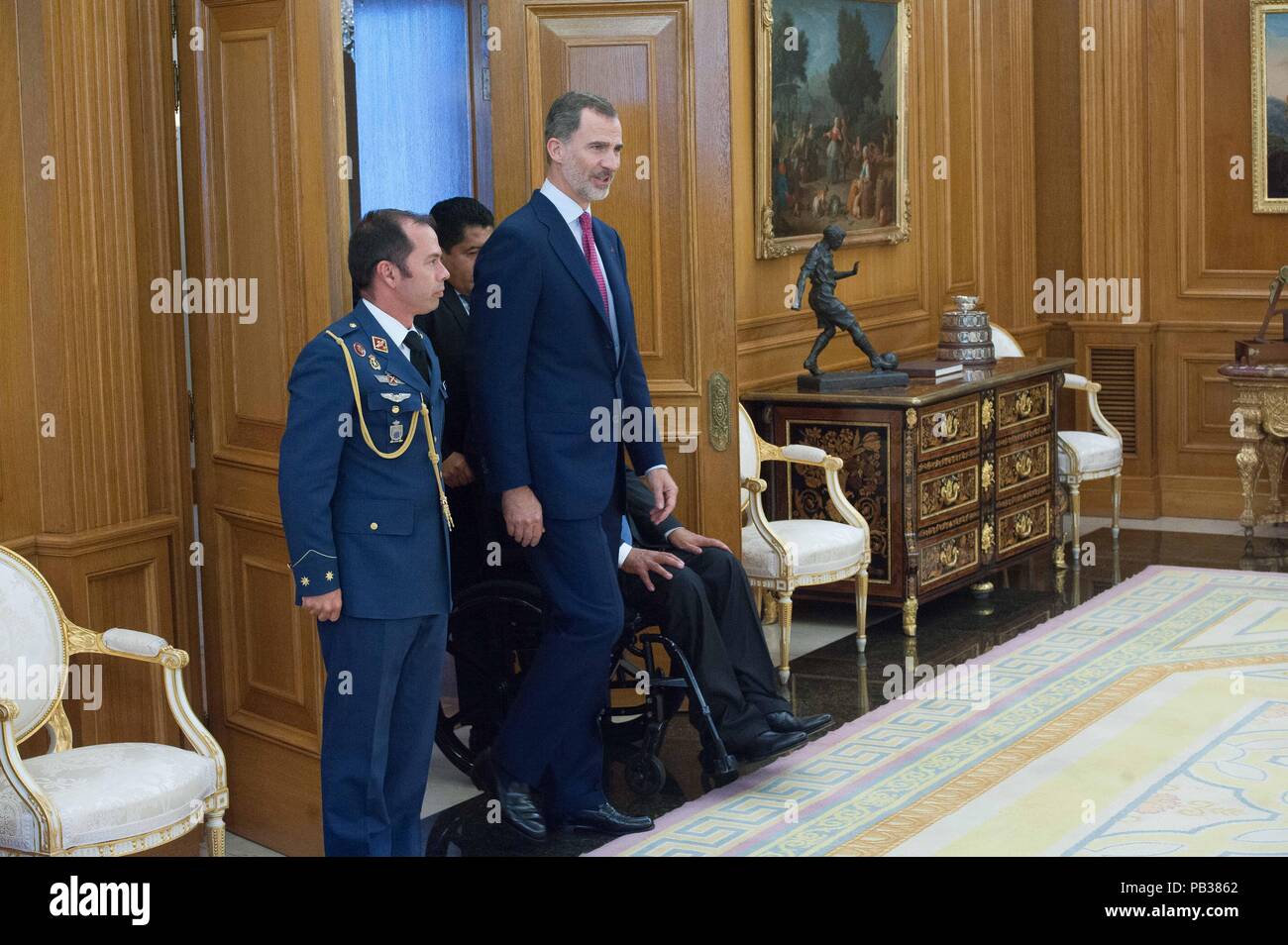 El Rey de España, junto al Presidente de Ecuador y cargos de la diplomacia Ecuatoriana King of Spain meets the Prime Minister of Ecuador in Zarzuela 711/cordon press Stock Photo - Alamy