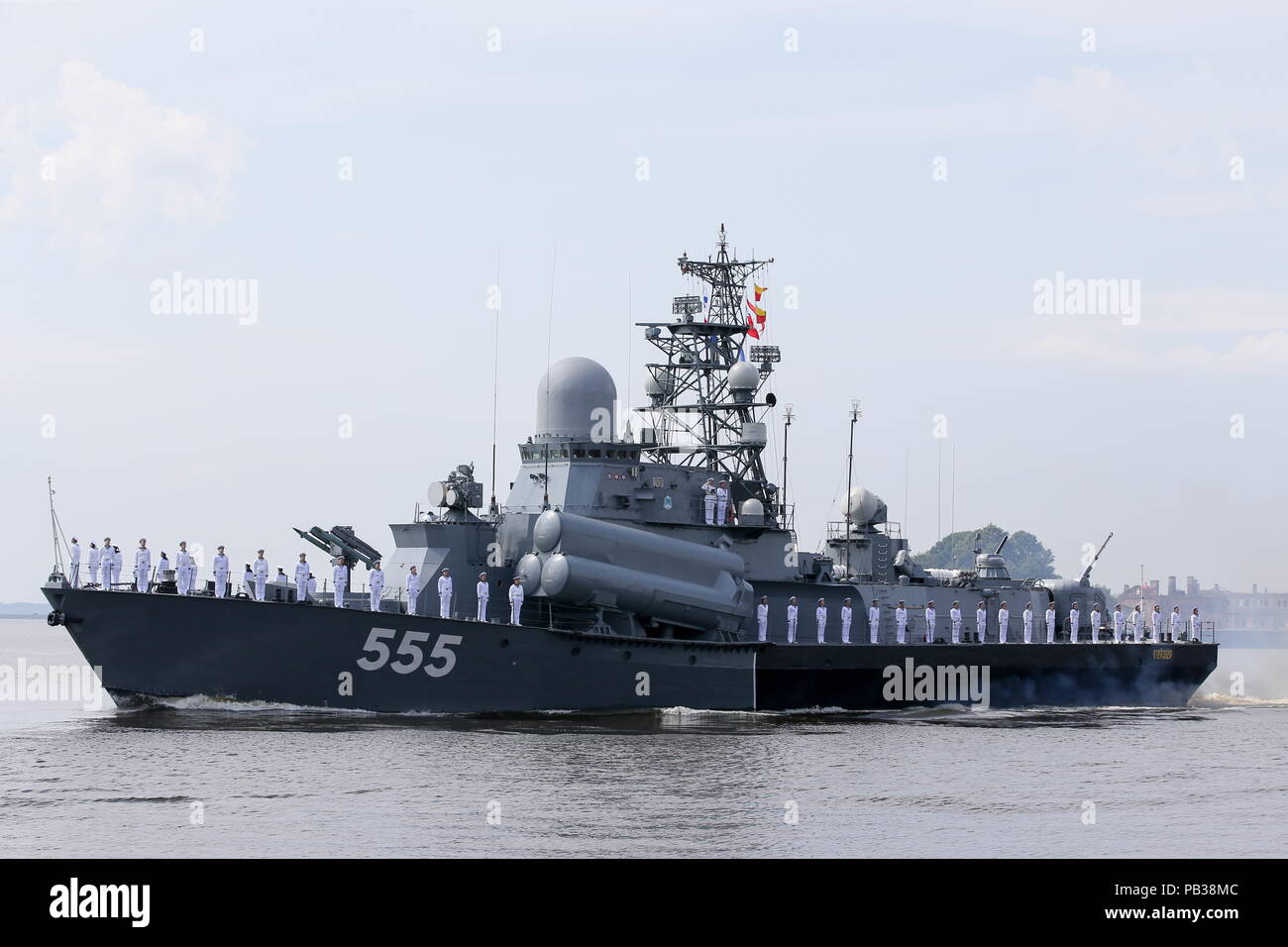 Laid a small missile ship " Laid a small missile ship "