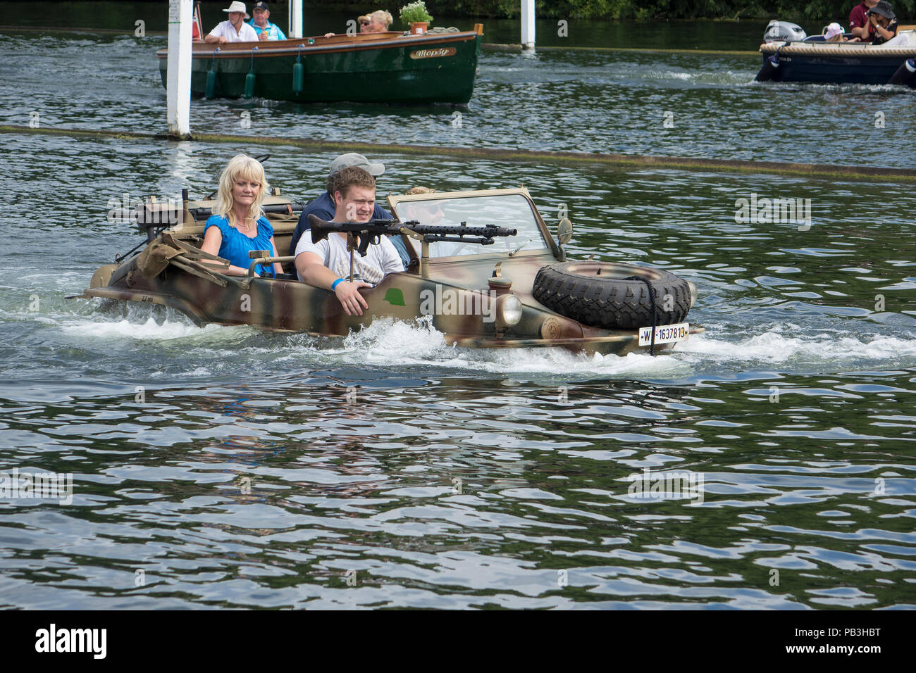England, Oxfordshire, Henley, River Thames, Volkswagen Schwimmwagen