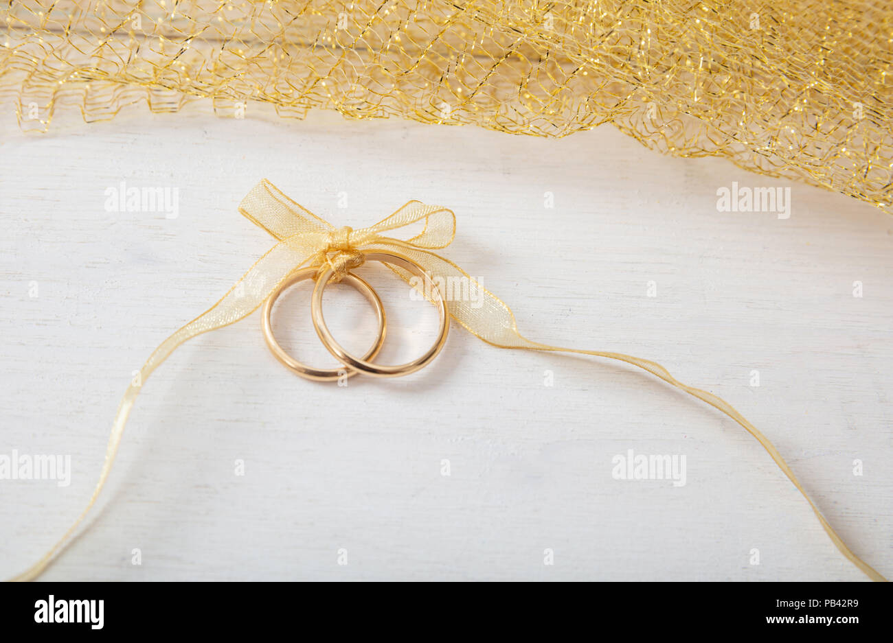 Couple tied together hires stock photography and images Alamy