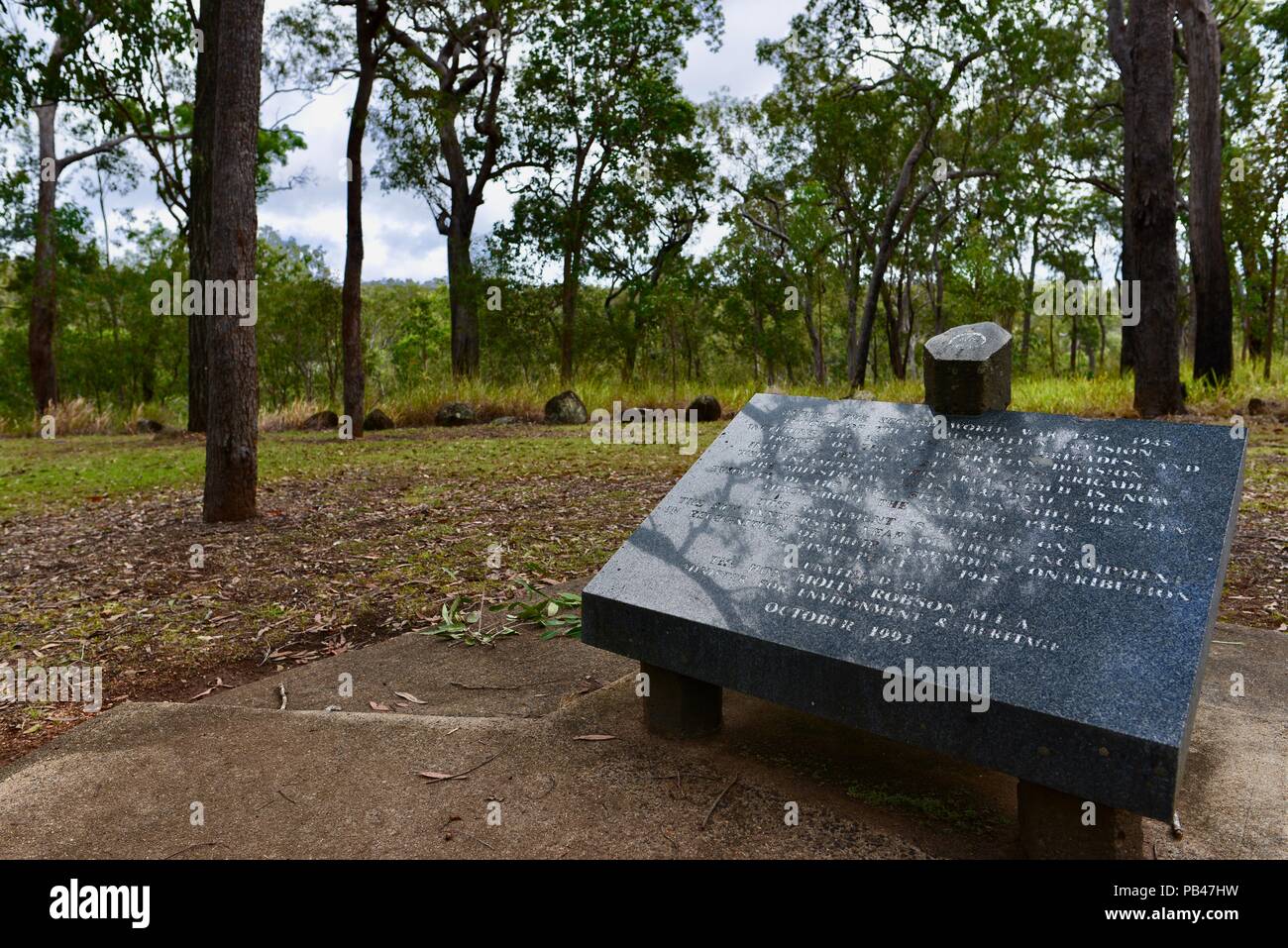 Plaque commemorating the second world war, Millstream falls national