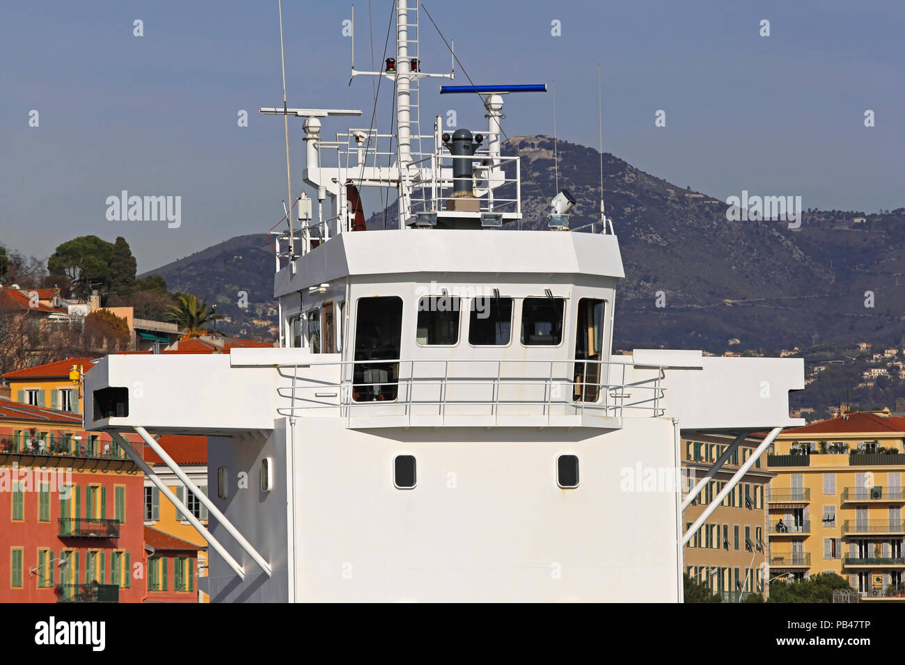 White Ship bridge with radar and antennas Stock Photo - Alamy