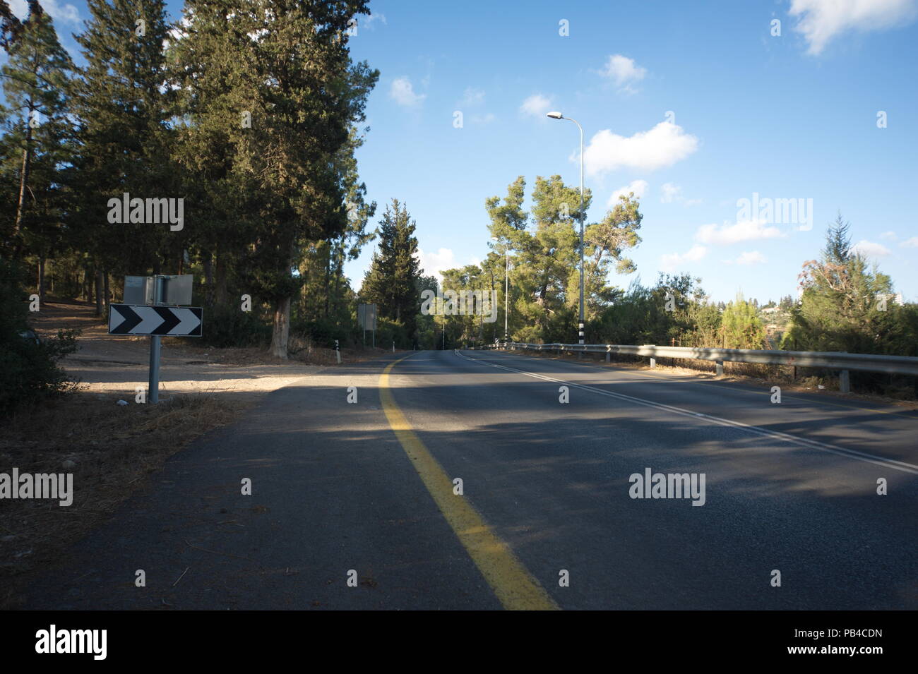 Jerusalem mountains road hi-res stock photography and images - Alamy
