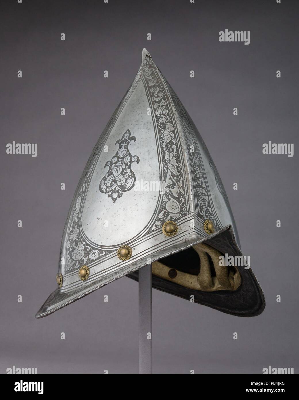 Morion-Cabasset. Culture: Italian. Dimensions: H. 11 5/8 in. (29.5 cm); W. 9 1/16 in. (23 cm); D. 13 11/16 in. (34.8 cm); Wt. 2 lb. 10 oz. (1192 g). Date: ca. 1575. Museum: Metropolitan Museum of Art, New York, USA. Stock Photo