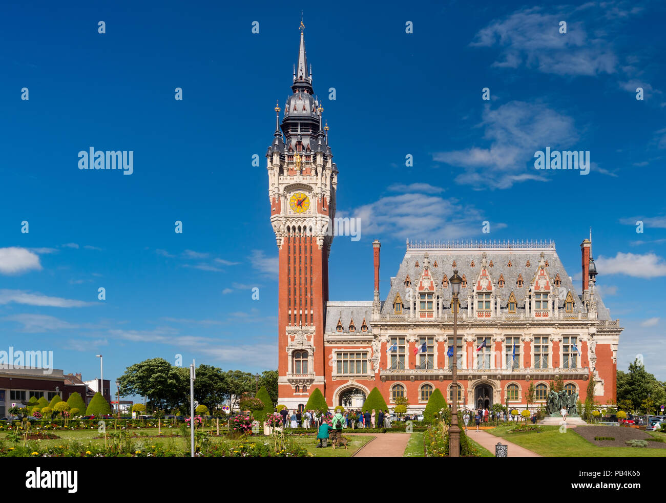 Calais, France - 16 June 2018: Flemish and Neo-Renaissance City Hall ...