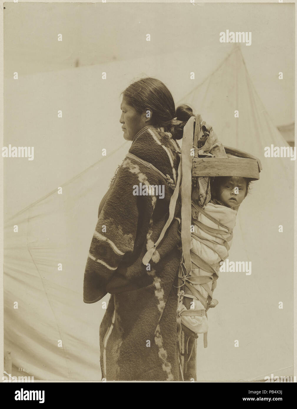 Native american child cradleboard hires stock photography and images