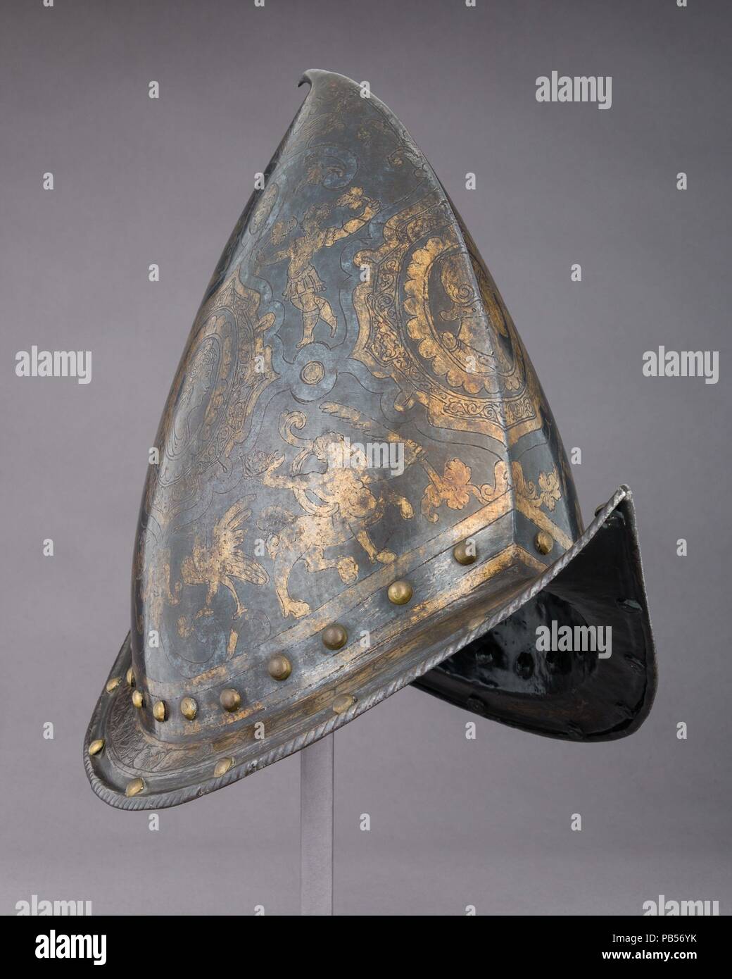 Morion-Cabasset. Culture: Italian. Dimensions: H. 12 in. (30.5 cm); W. 8 7/8 in. (22.5 cm); D. 13 7/8 in. (35.2 cm); Wt. 3 lb. 7.2 oz. (1564.9 g). Date: ca. 1585. Museum: Metropolitan Museum of Art, New York, USA. Stock Photo